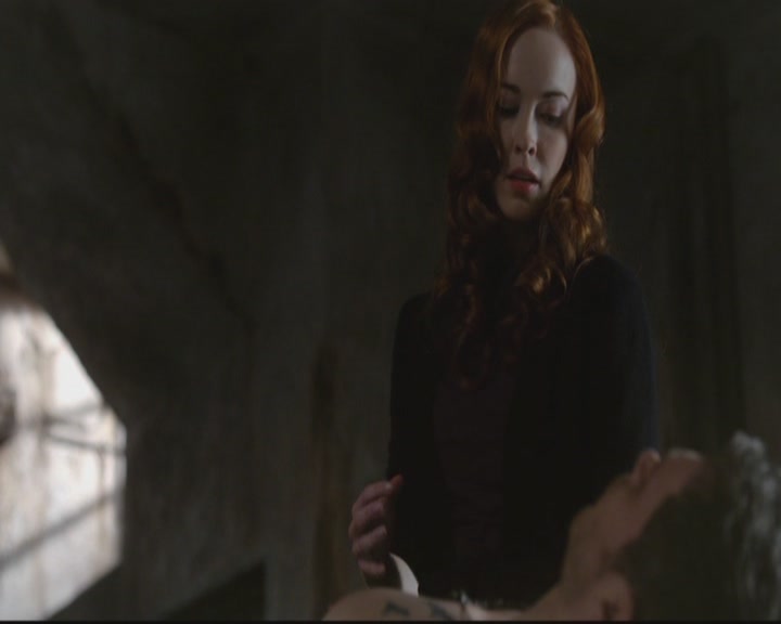 VampireDiariesWorld-dot-org_TheOriginals1x4LongWayBackFromHell0582.jpg