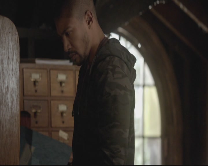 VampireDiariesWorld-dot-org_TheOriginals1x4LongWayBackFromHell1141.jpg