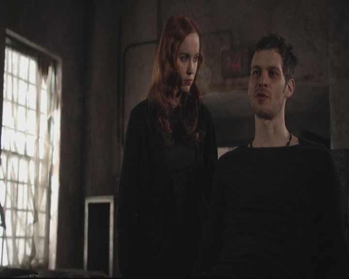 VampireDiariesWorld-dot-org_TheOriginals1x4LongWayBackFromHell1617.jpg