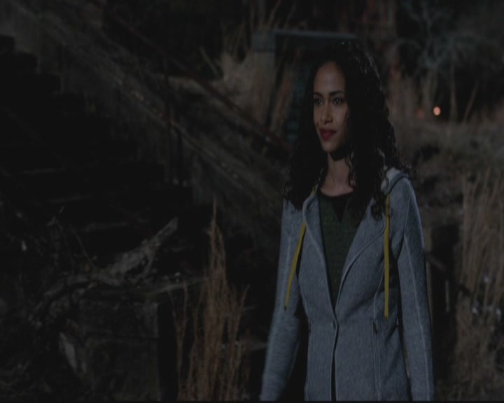 VampireDiariesWorld-dot-org_TheOriginals1x4LongWayBackFromHell2101.jpg
