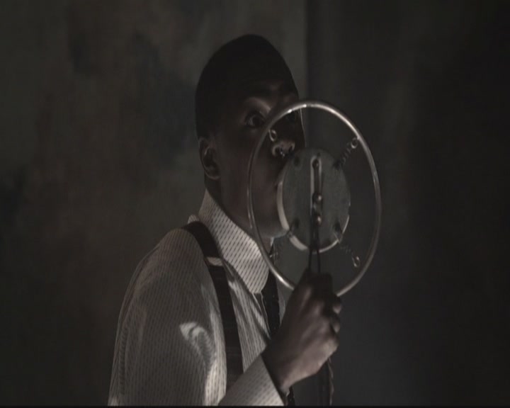 VampireDiariesWorld-dot-org_TheOriginals1x15LeGrandGuignol0045.jpg