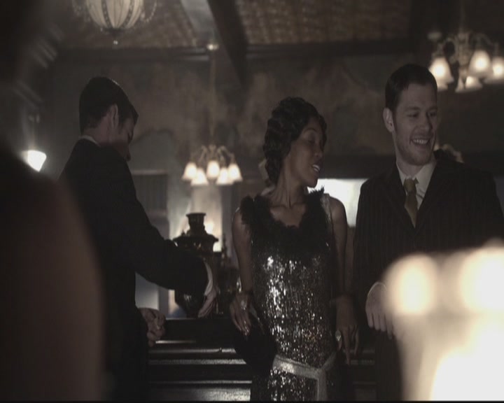 VampireDiariesWorld-dot-org_TheOriginals1x15LeGrandGuignol0070.jpg