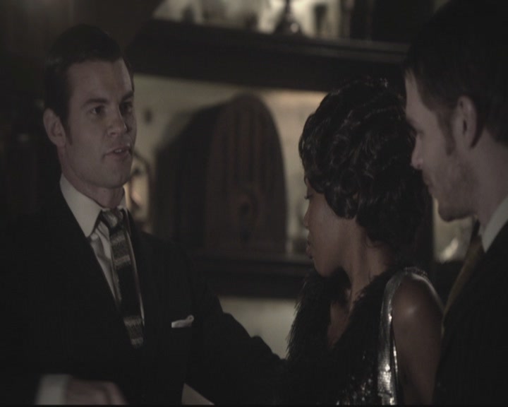 VampireDiariesWorld-dot-org_TheOriginals1x15LeGrandGuignol0074.jpg