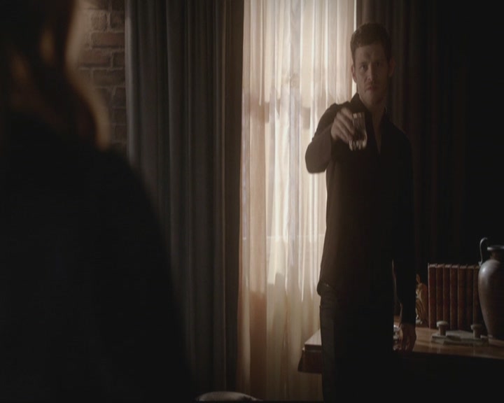 VampireDiariesWorld-dot-org_TheOriginals1x15LeGrandGuignol1217.jpg