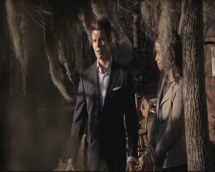 VampireDiariesWorld-dot-org_TheOriginals1x15LeGrandGuignol1487.jpg