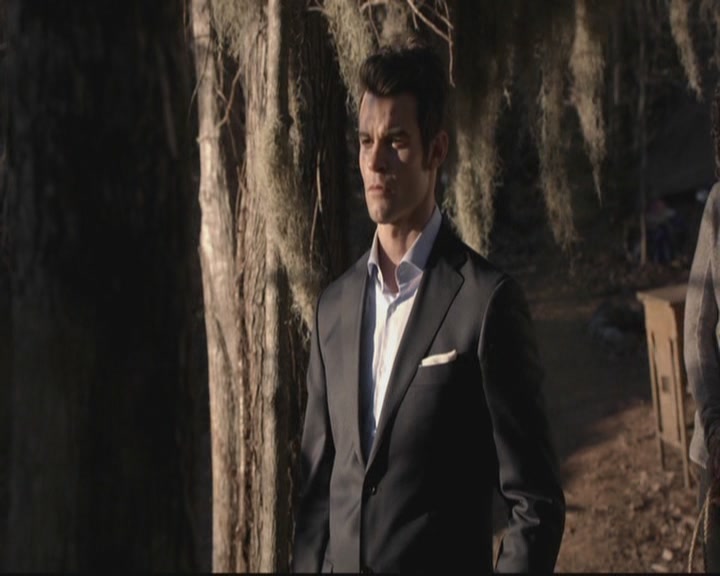 VampireDiariesWorld-dot-org_TheOriginals1x15LeGrandGuignol1556.jpg