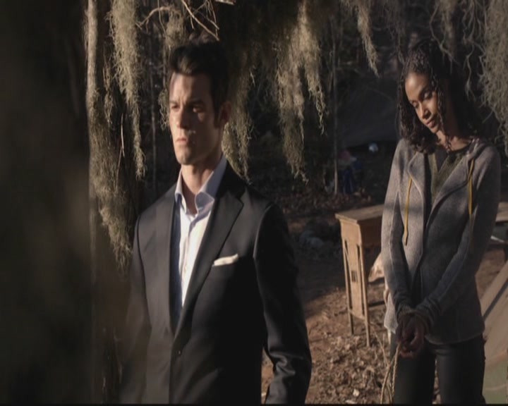 VampireDiariesWorld-dot-org_TheOriginals1x15LeGrandGuignol1558.jpg VampireDiariesWorld-dot-org_TheOriginals1x15LeGrandGuignol1558.jpg