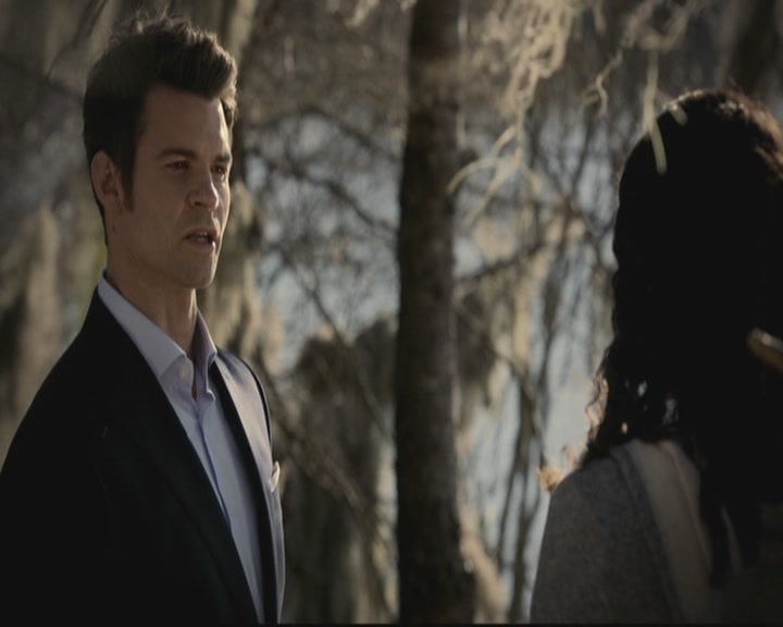 VampireDiariesWorld-dot-org_TheOriginals1x15LeGrandGuignol1587.jpg