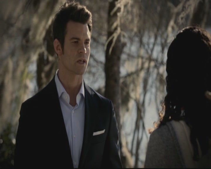 VampireDiariesWorld-dot-org_TheOriginals1x15LeGrandGuignol1589.jpg