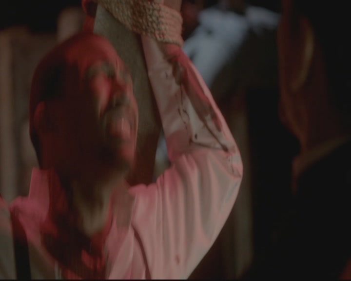 VampireDiariesWorld-dot-org_TheOriginals1x15LeGrandGuignol1870.jpg