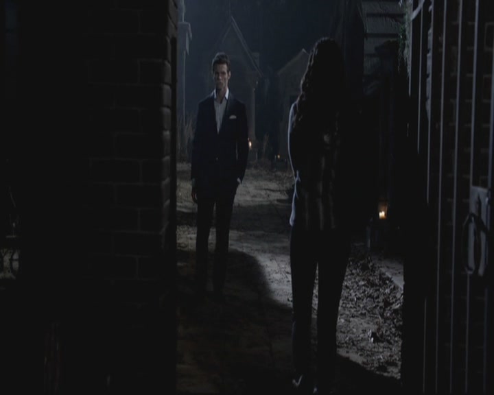 VampireDiariesWorld-dot-org_TheOriginals1x15LeGrandGuignol1962.jpg