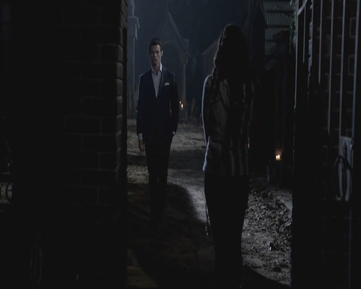 VampireDiariesWorld-dot-org_TheOriginals1x15LeGrandGuignol1963.jpg
