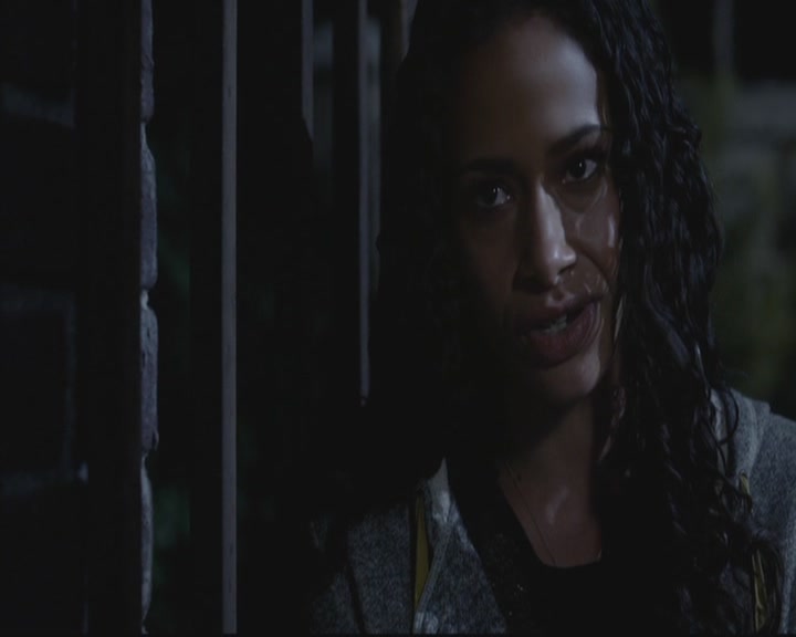 VampireDiariesWorld-dot-org_TheOriginals1x15LeGrandGuignol1976.jpg