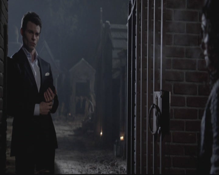 VampireDiariesWorld-dot-org_TheOriginals1x15LeGrandGuignol2075.jpg
