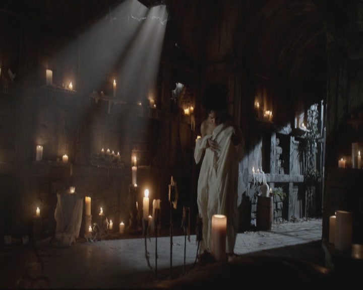 VampireDiariesWorld-dot-org_TheOriginals1x15LeGrandGuignol2104.jpg