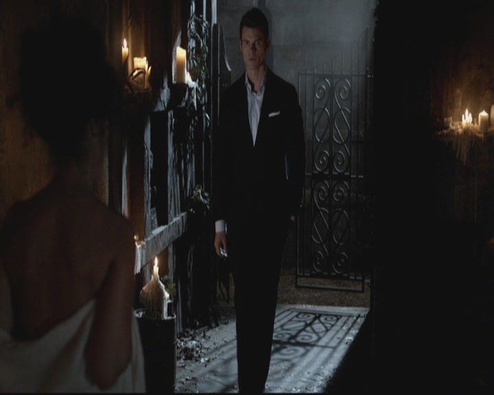 VampireDiariesWorld-dot-org_TheOriginals1x15LeGrandGuignol2111.jpg