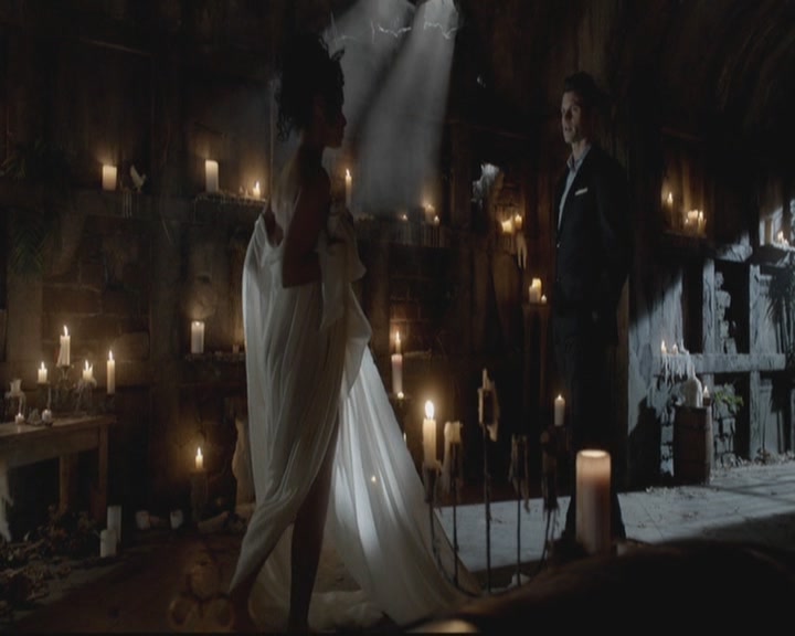 VampireDiariesWorld-dot-org_TheOriginals1x15LeGrandGuignol2122.jpg