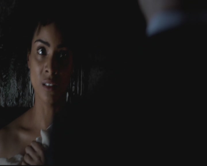 VampireDiariesWorld-dot-org_TheOriginals1x15LeGrandGuignol2127.jpg VampireDiariesWorld-dot-org_TheOriginals1x15LeGrandGuignol2127.jpg