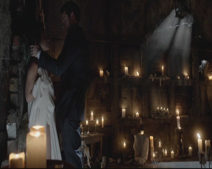 VampireDiariesWorld-dot-org_TheOriginals1x15LeGrandGuignol2134.jpg VampireDiariesWorld-dot-org_TheOriginals1x15LeGrandGuignol2134.jpg