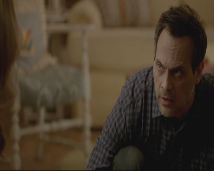 VampireDiariesWorld-dot-org_TheOriginals1x16FarewellToStoryville-deletedscene0018.jpg