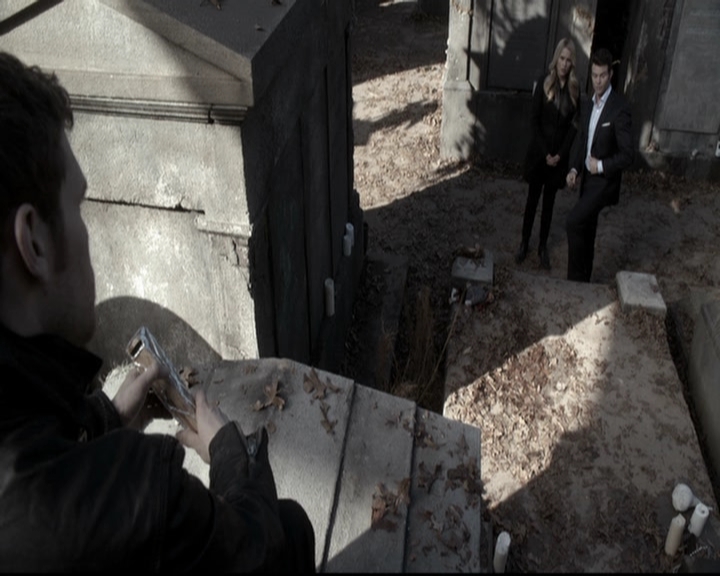 VampireDiariesWorld-dot-org_TheOriginals1x16FarewellToStoryville0572.jpg