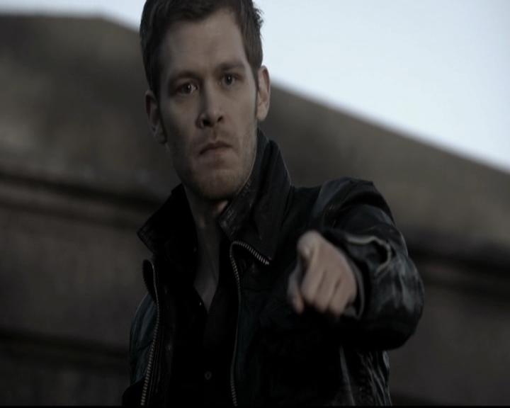 VampireDiariesWorld-dot-org_TheOriginals1x16FarewellToStoryville0618.jpg