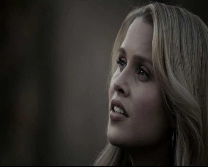 VampireDiariesWorld-dot-org_TheOriginals1x16FarewellToStoryville0630.jpg