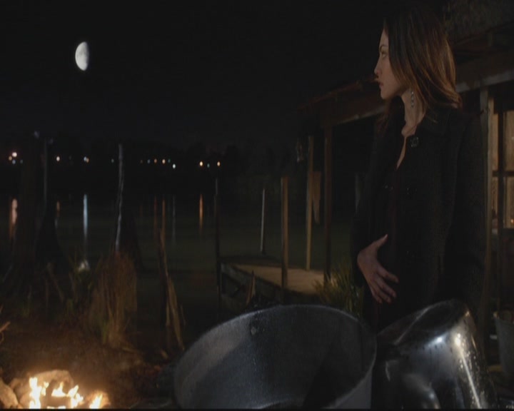 VampireDiariesWorld-dot-org_TheOriginals1x17MoonOverBourbonStreet0061.jpg