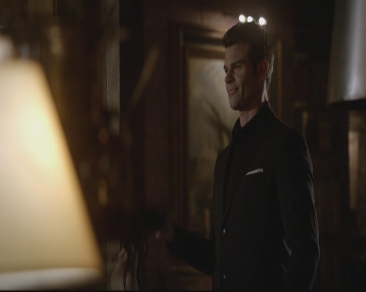 VampireDiariesWorld-dot-org_TheOriginals1x17MoonOverBourbonStreet0140.jpg