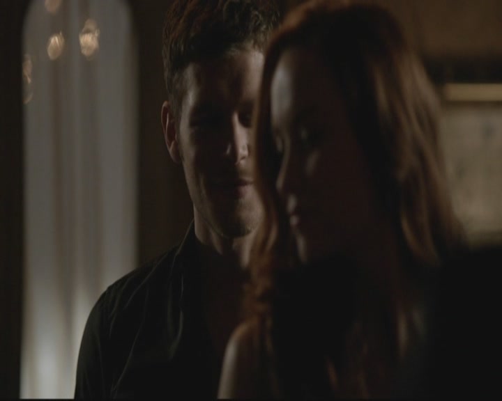 VampireDiariesWorld-dot-org_TheOriginals1x17MoonOverBourbonStreet0147.jpg