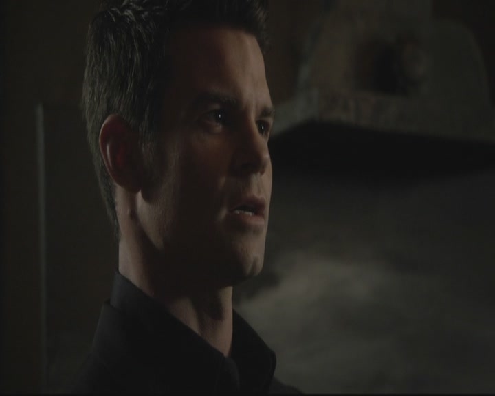 VampireDiariesWorld-dot-org_TheOriginals1x17MoonOverBourbonStreet0201.jpg