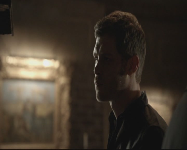 VampireDiariesWorld-dot-org_TheOriginals1x17MoonOverBourbonStreet0215.jpg