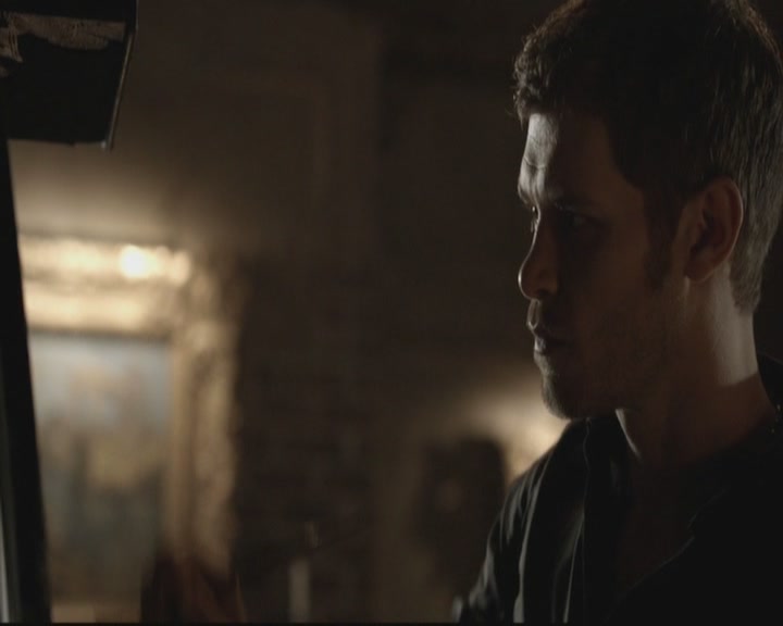 VampireDiariesWorld-dot-org_TheOriginals1x17MoonOverBourbonStreet0218.jpg