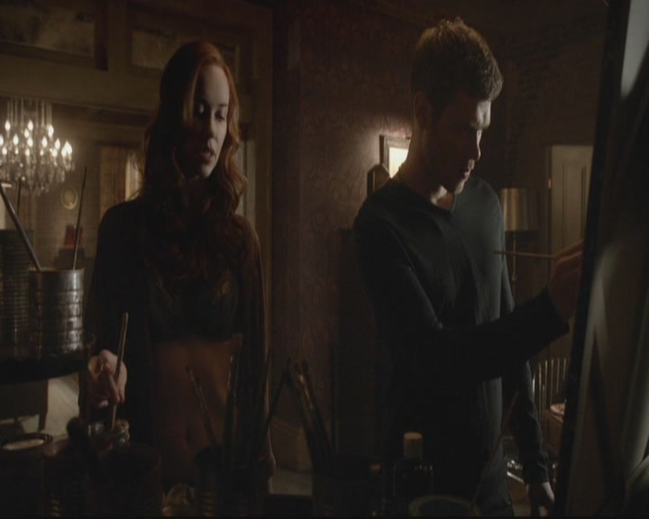 VampireDiariesWorld-dot-org_TheOriginals1x17MoonOverBourbonStreet0528.jpg