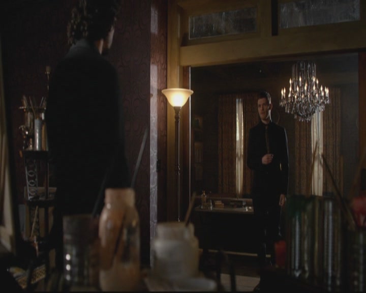 VampireDiariesWorld-dot-org_TheOriginals1x17MoonOverBourbonStreet1304.jpg