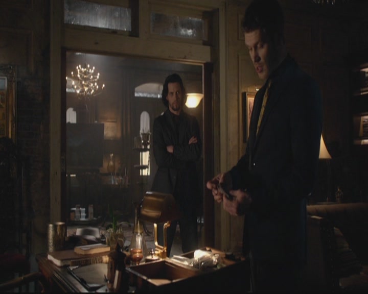 VampireDiariesWorld-dot-org_TheOriginals1x17MoonOverBourbonStreet1409.jpg