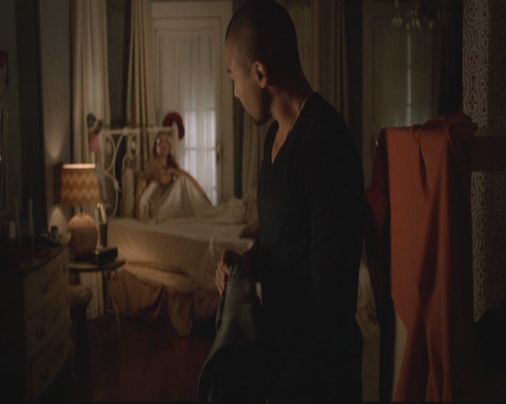 VampireDiariesWorld-dot-org_TheOriginals1x17MoonOverBourbonStreet2018.jpg VampireDiariesWorld-dot-org_TheOriginals1x17MoonOverBourbonStreet2018.jpg