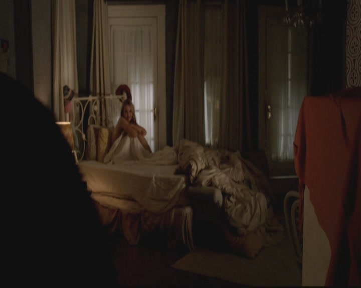VampireDiariesWorld-dot-org_TheOriginals1x17MoonOverBourbonStreet2027.jpg
