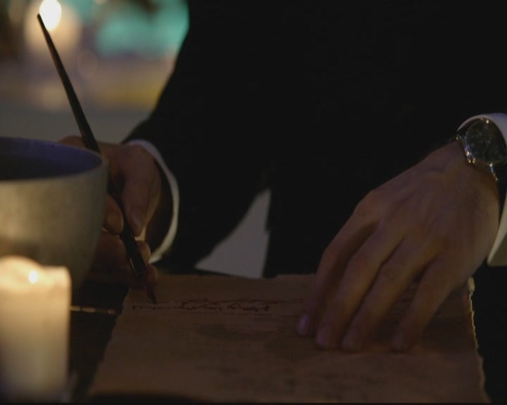 VampireDiariesWorld-dot-org_TheOriginals1x17MoonOverBourbonStreet2245.jpg