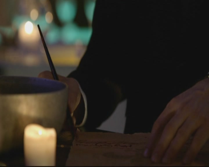 VampireDiariesWorld-dot-org_TheOriginals1x17MoonOverBourbonStreet2248.jpg VampireDiariesWorld-dot-org_TheOriginals1x17MoonOverBourbonStreet2248.jpg