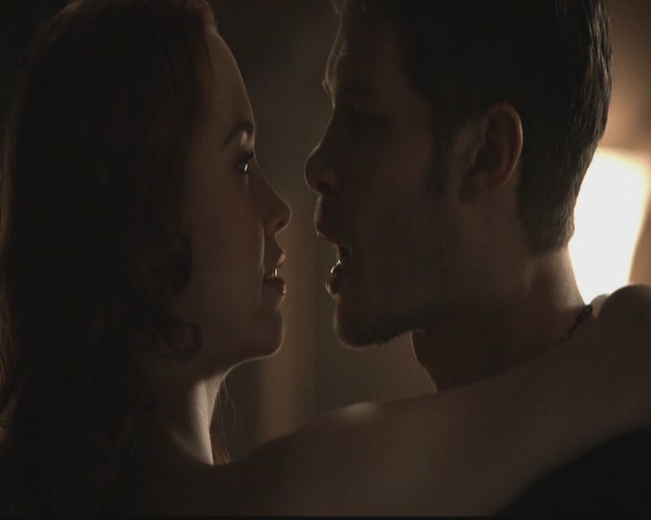 VampireDiariesWorld-dot-org_TheOriginals1x18TheBigUneasy0146.jpg