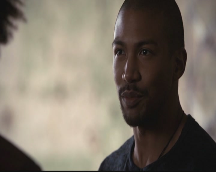 VampireDiariesWorld-dot-org_TheOriginals1x18TheBigUneasy0819.jpg