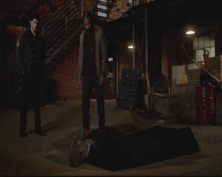 VampireDiariesWorld-dot-org_TheOriginals1x18TheBigUneasy2200.jpg