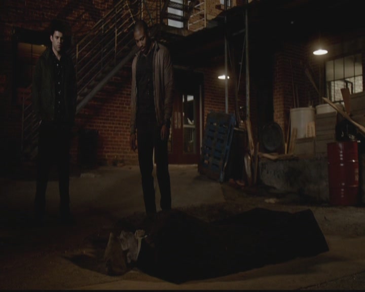 VampireDiariesWorld-dot-org_TheOriginals1x18TheBigUneasy2208.jpg