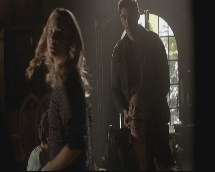 VampireDiariesWorld-dot-org_TheOriginals1x19AnUnblinkingDeath0700.jpg