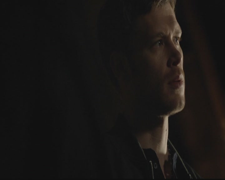 VampireDiariesWorld-dot-org_TheOriginals1x19AnUnblinkingDeath0730.jpg