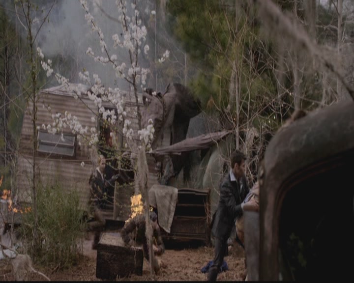VampireDiariesWorld-dot-org_TheOriginals1x19AnUnblinkingDeath0800.jpg