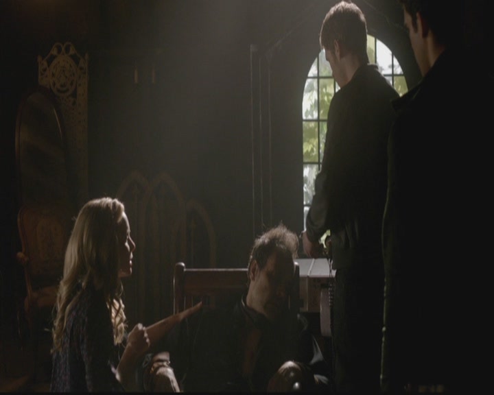 VampireDiariesWorld-dot-org_TheOriginals1x19AnUnblinkingDeath0812.jpg