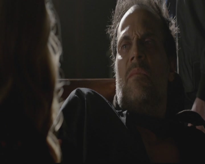 VampireDiariesWorld-dot-org_TheOriginals1x19AnUnblinkingDeath0823.jpg