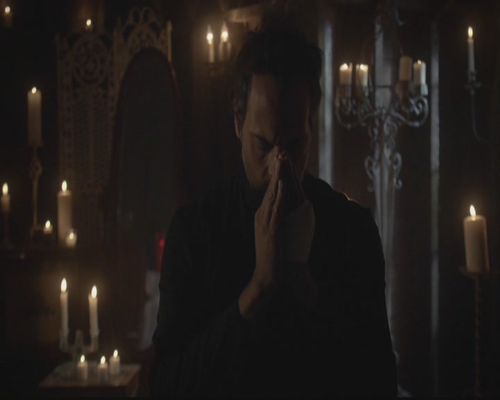 VampireDiariesWorld-dot-org_TheOriginals1x19AnUnblinkingDeath1900.jpg